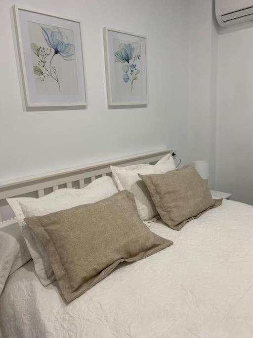 California 4b Apartment Baeza